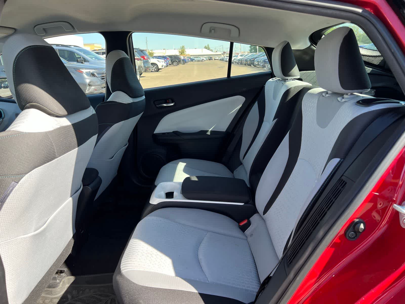 Thumbnail: 2017 Toyota Prius Prime - 18