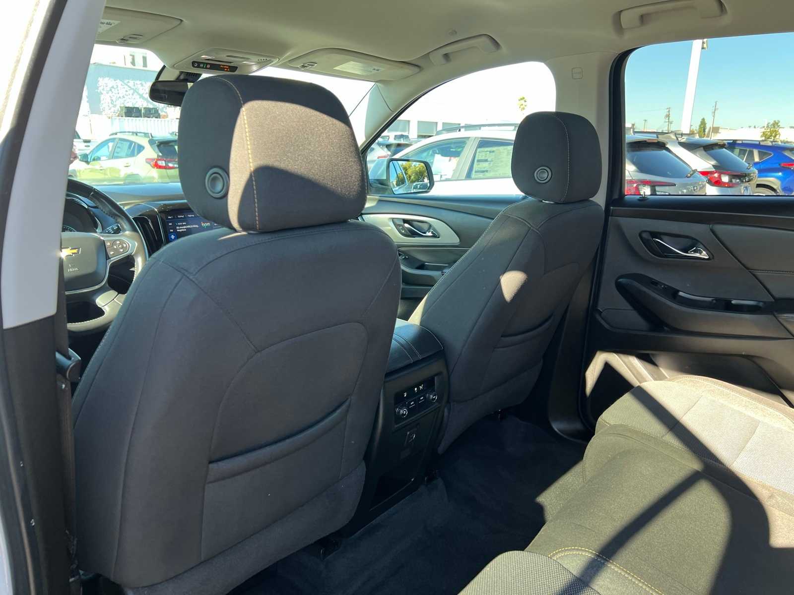 Thumbnail: 2021 Chevrolet Traverse - 18