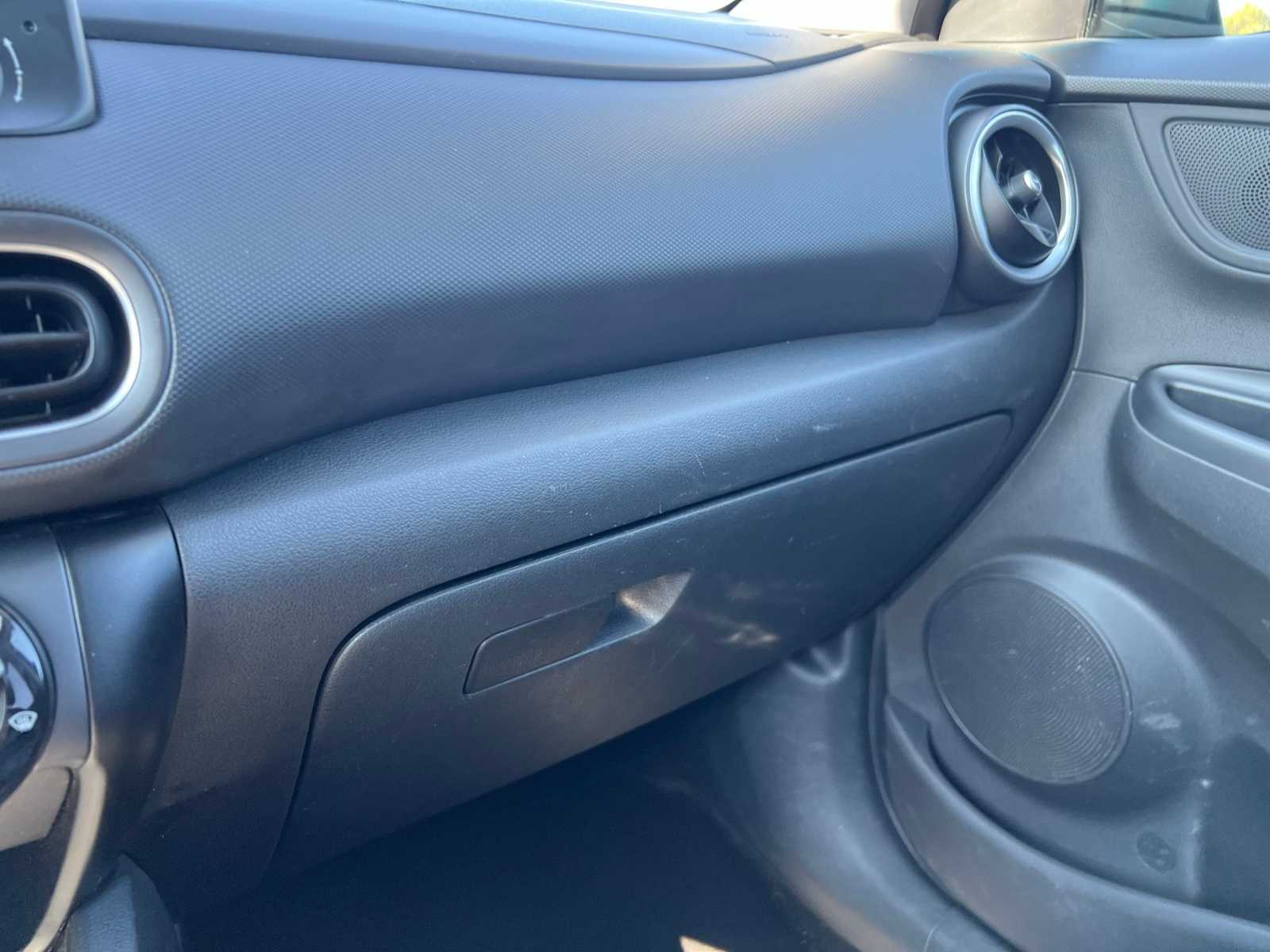 Thumbnail: 2022 Hyundai Kona - 38