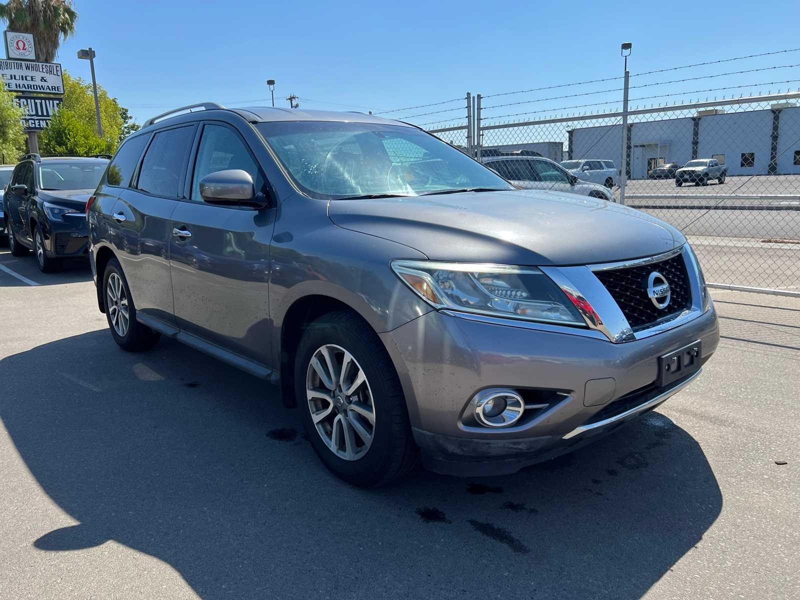 Thumbnail: 2016 Nissan Pathfinder - 11
