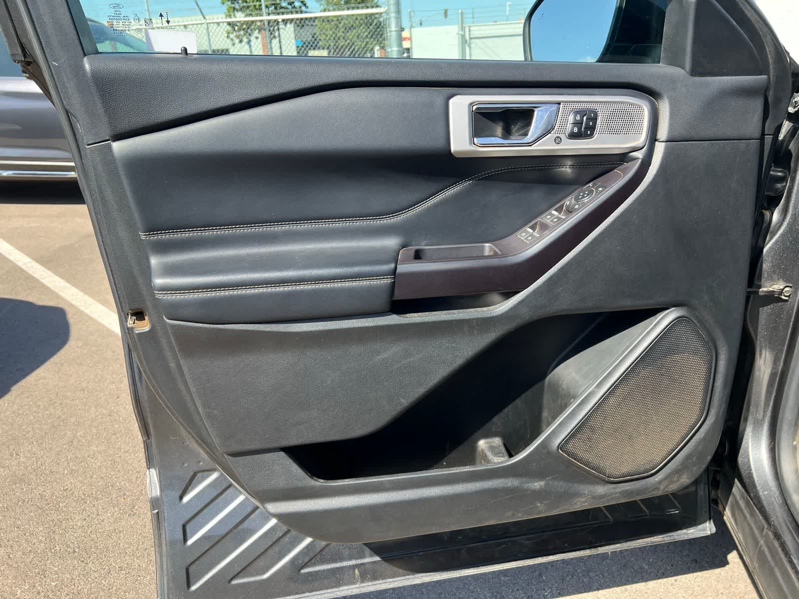 Thumbnail: 2020 Ford Explorer - 15