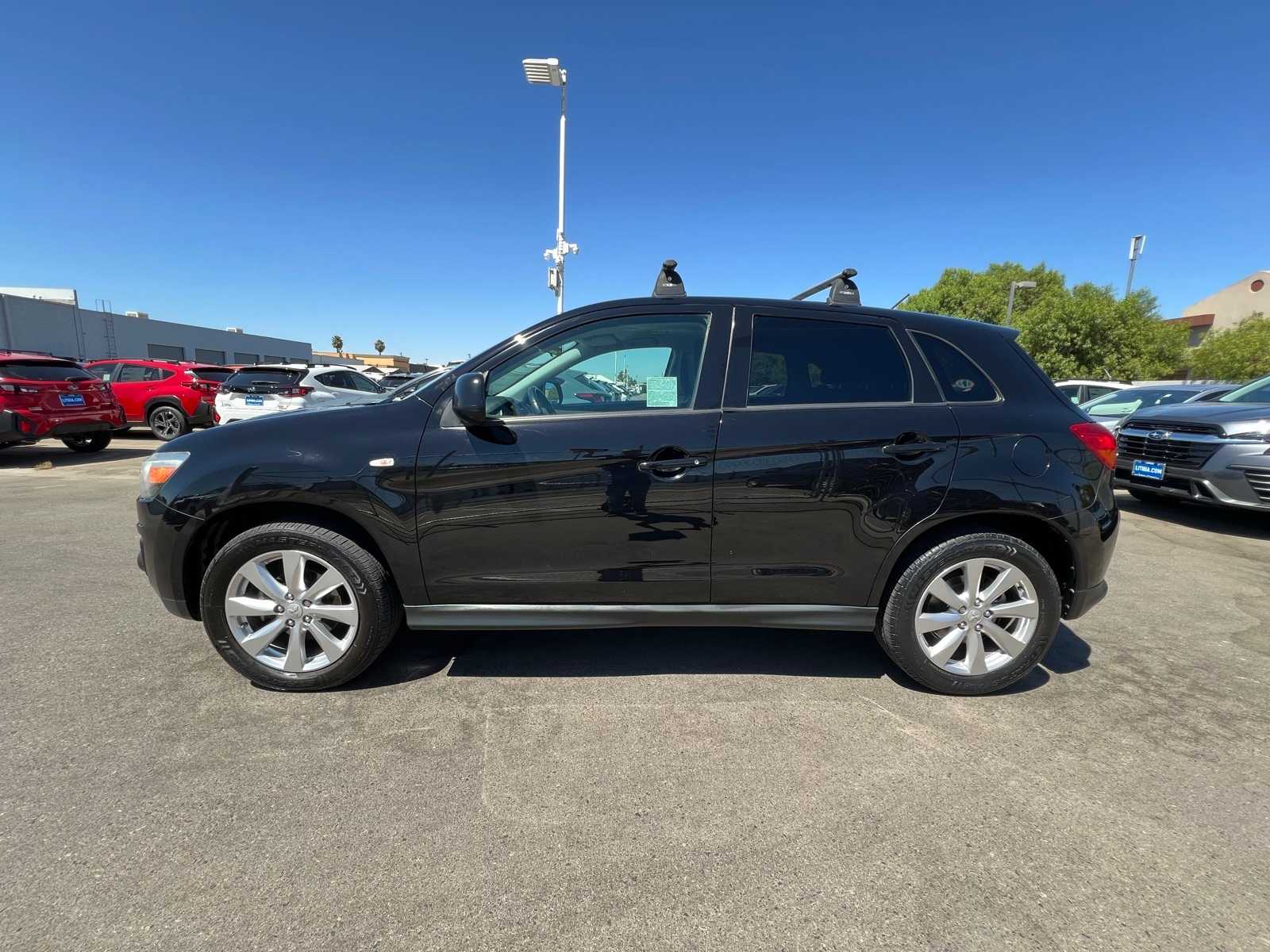 Thumbnail: 2015 Mitsubishi Outlander Sport - 2