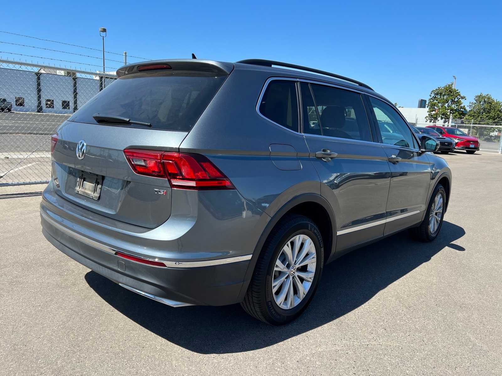 2018 Volkswagen Tiguan SE 9