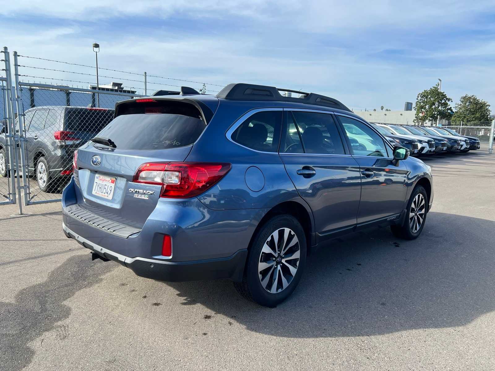 Thumbnail: 2017 Subaru Outback - 9