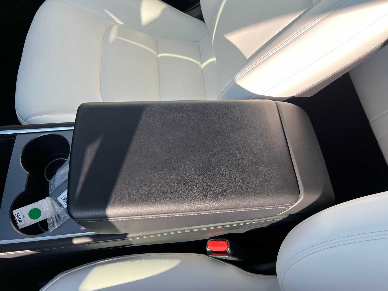 Thumbnail: 2022 Tesla Model Y - 39