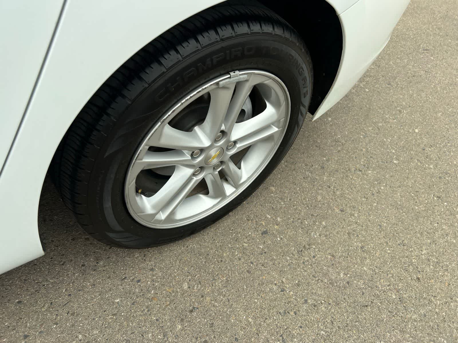 Thumbnail: 2016 Chevrolet Cruze - 17