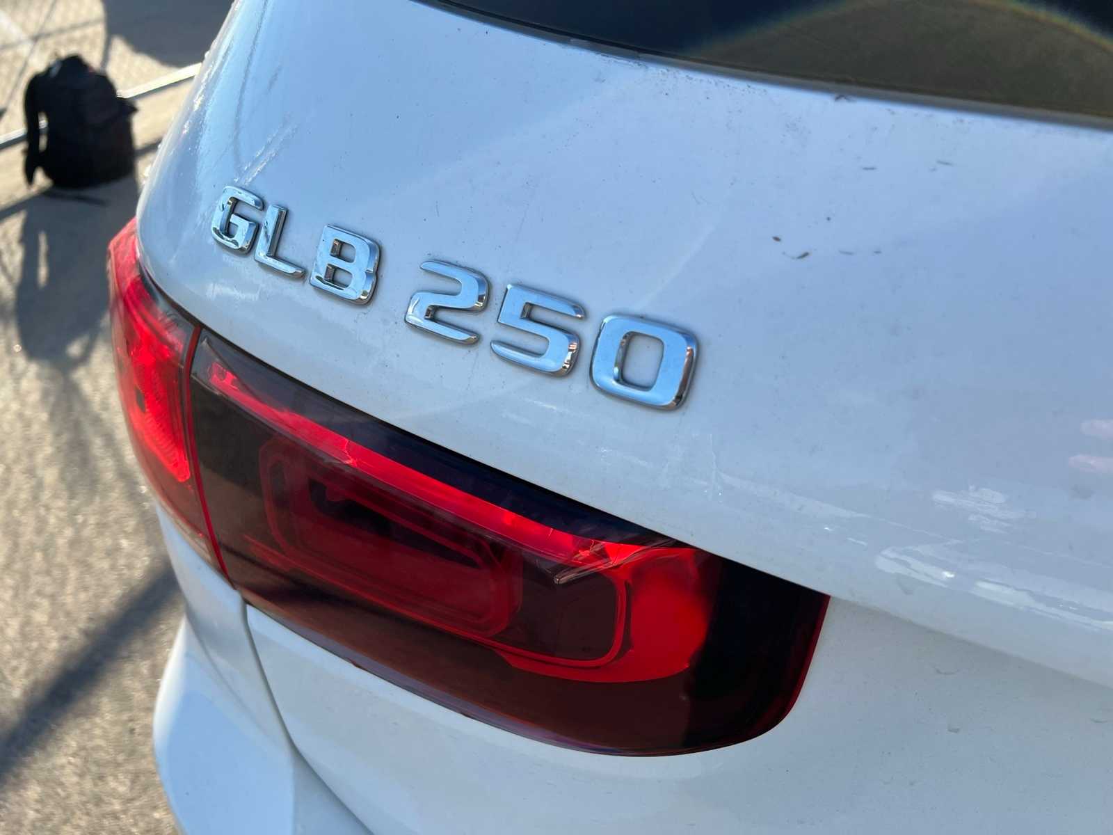 Thumbnail: 2020 Mercedes-Benz GLB - 5