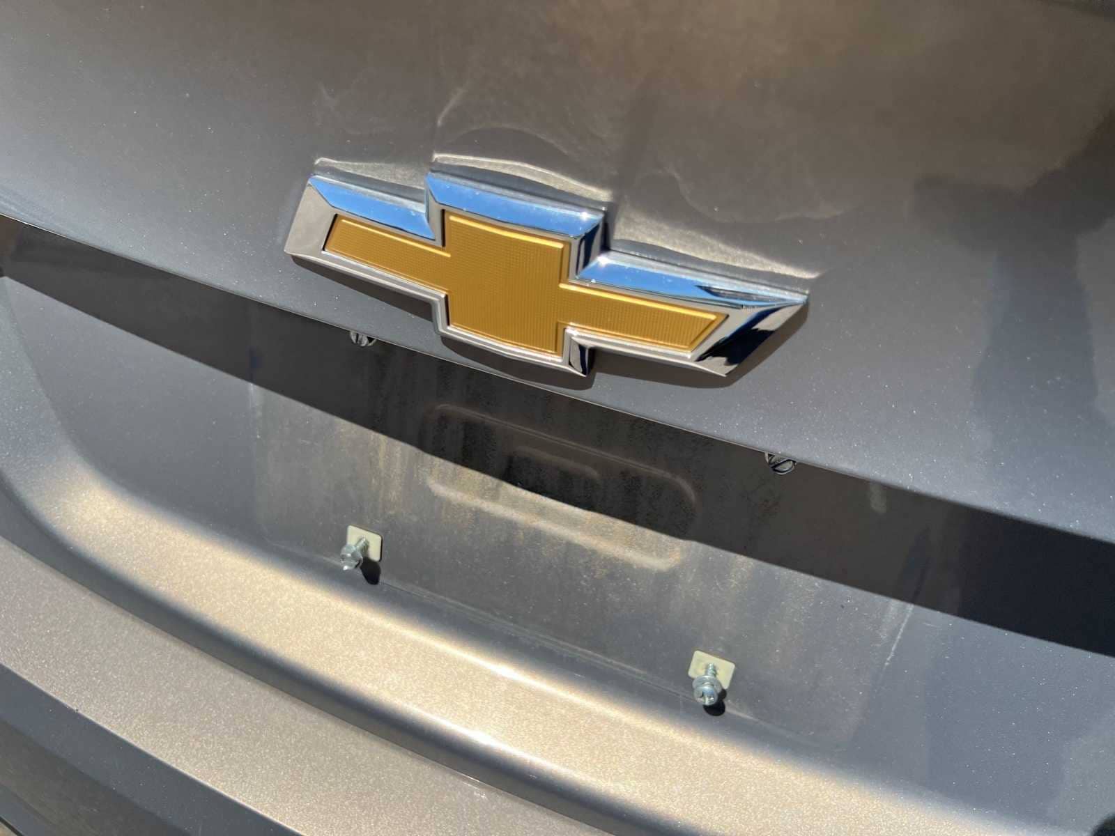 Thumbnail: 2017 Chevrolet Malibu - 6