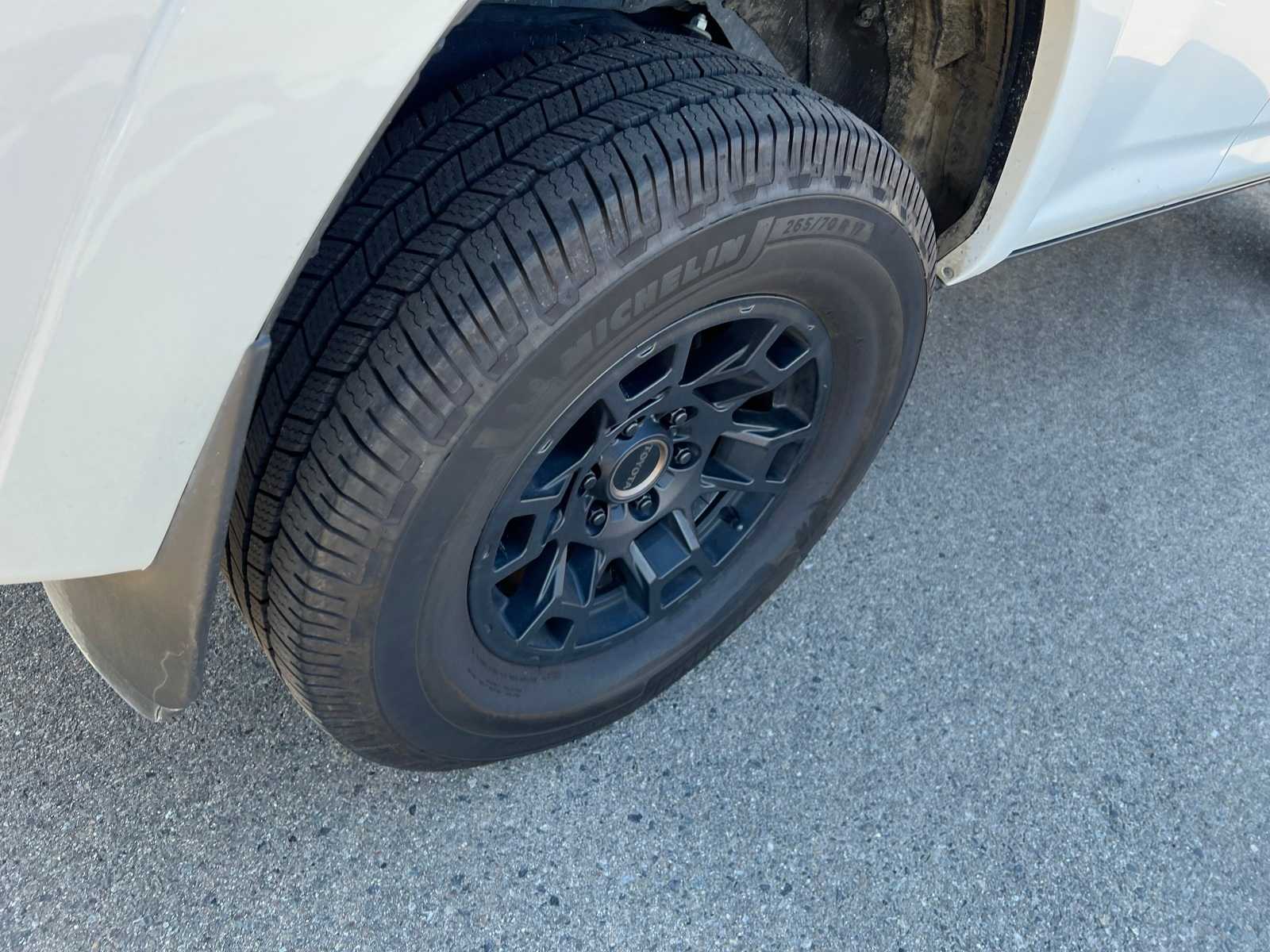 Thumbnail: 2024 Toyota 4Runner - 19