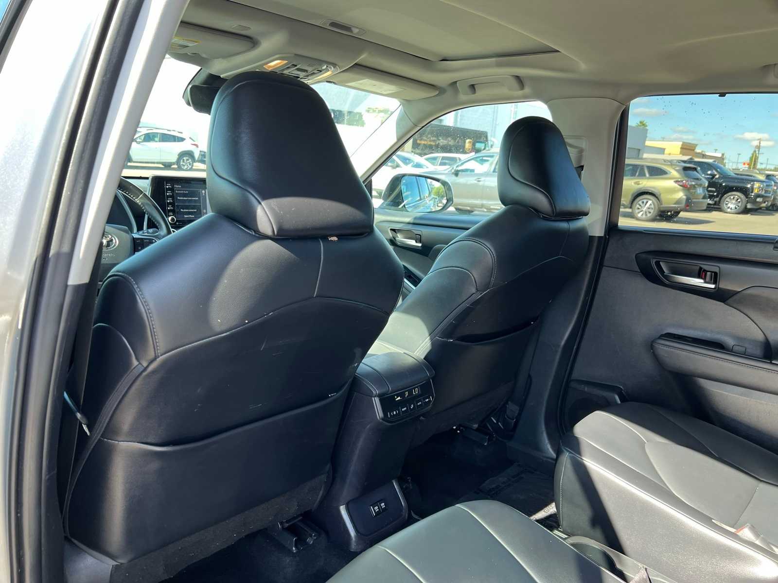 Thumbnail: 2021 Toyota Highlander - 19