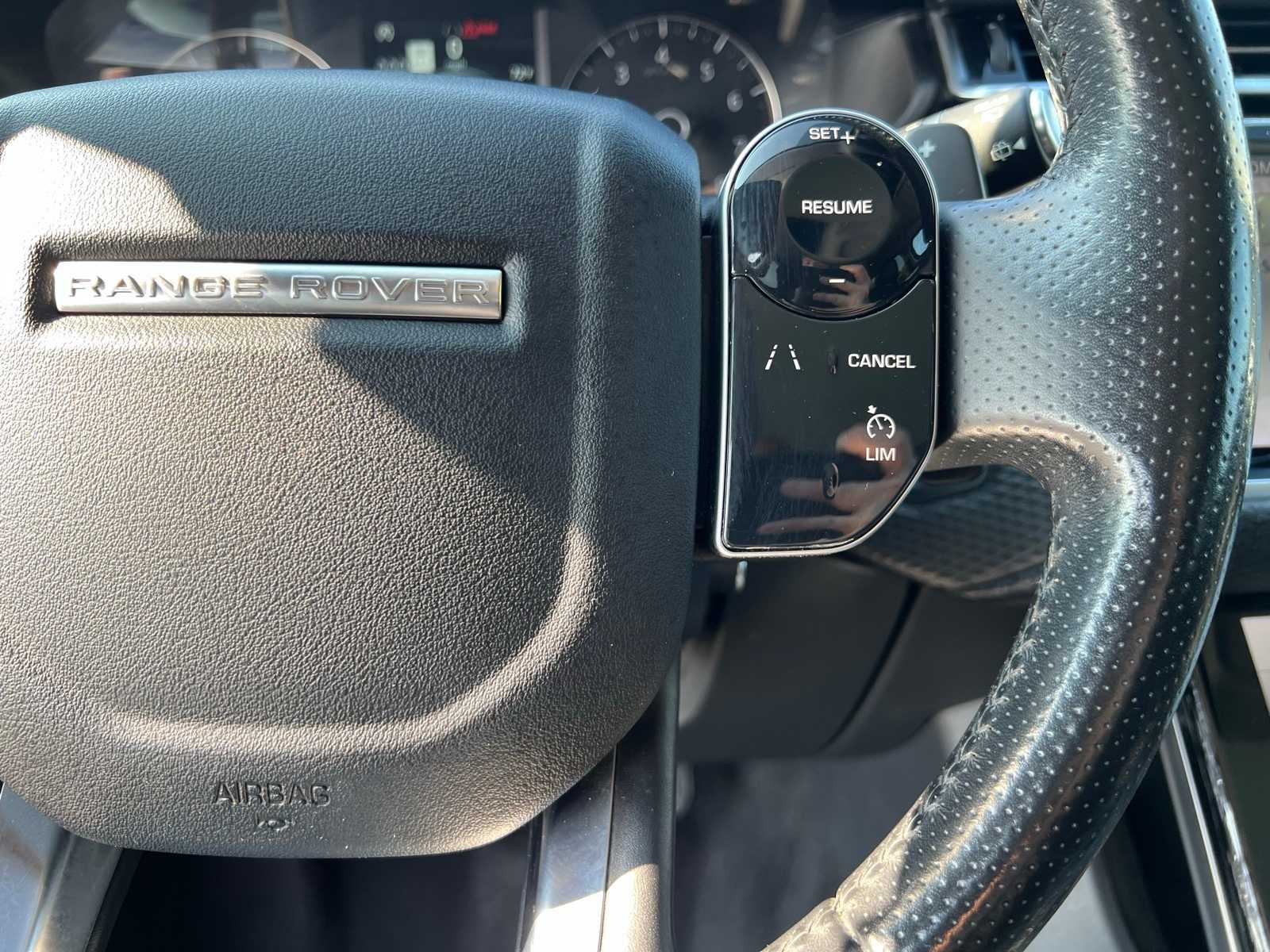 Thumbnail: 2020 Land Rover Range Rover Velar - 36