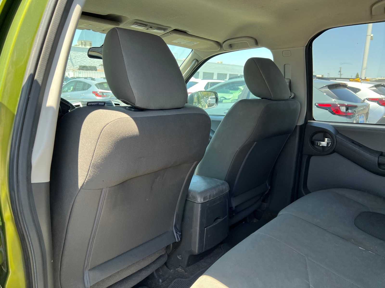 2011 Nissan Xterra S 17