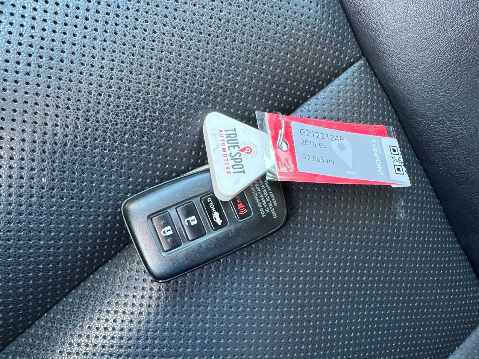 Thumbnail: 2016 Lexus ES - 36