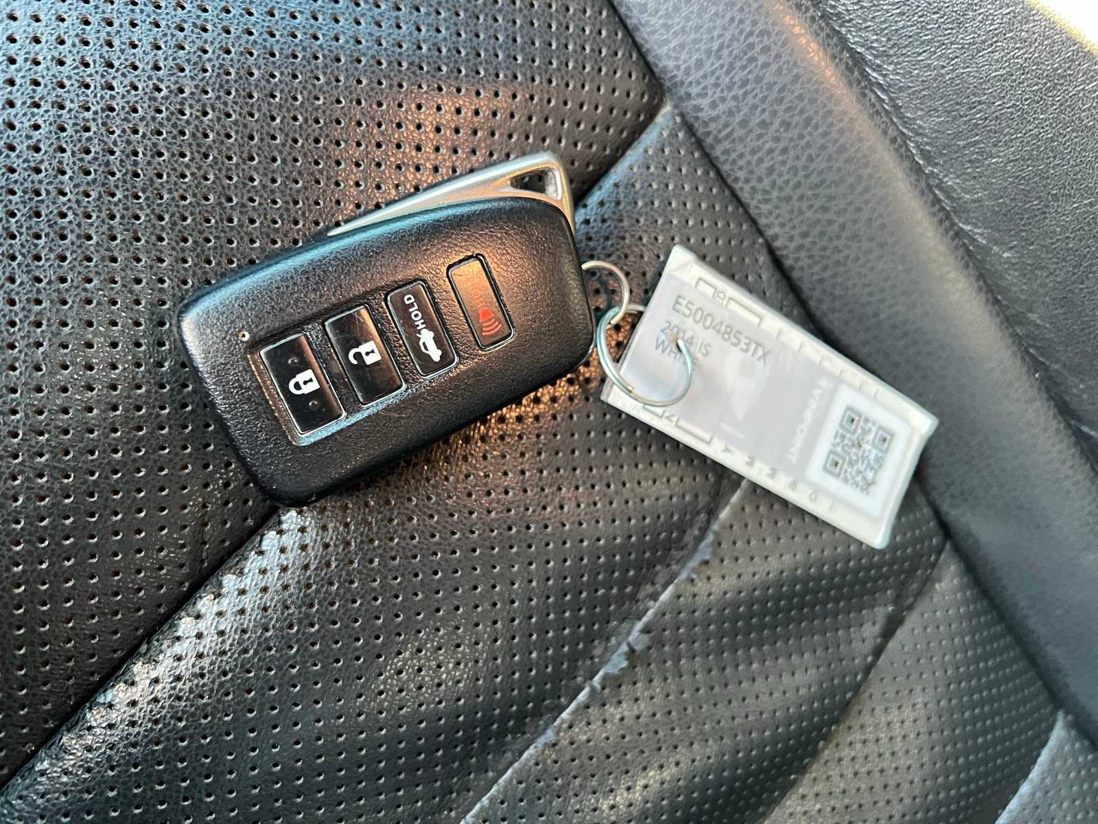 Thumbnail: 2014 Lexus IS - 35