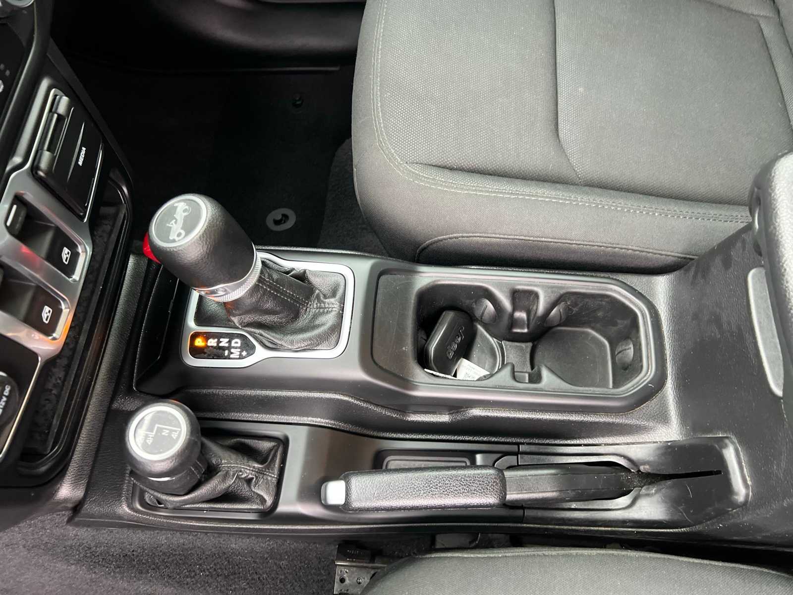 Thumbnail: 2020 Jeep Wrangler - 37