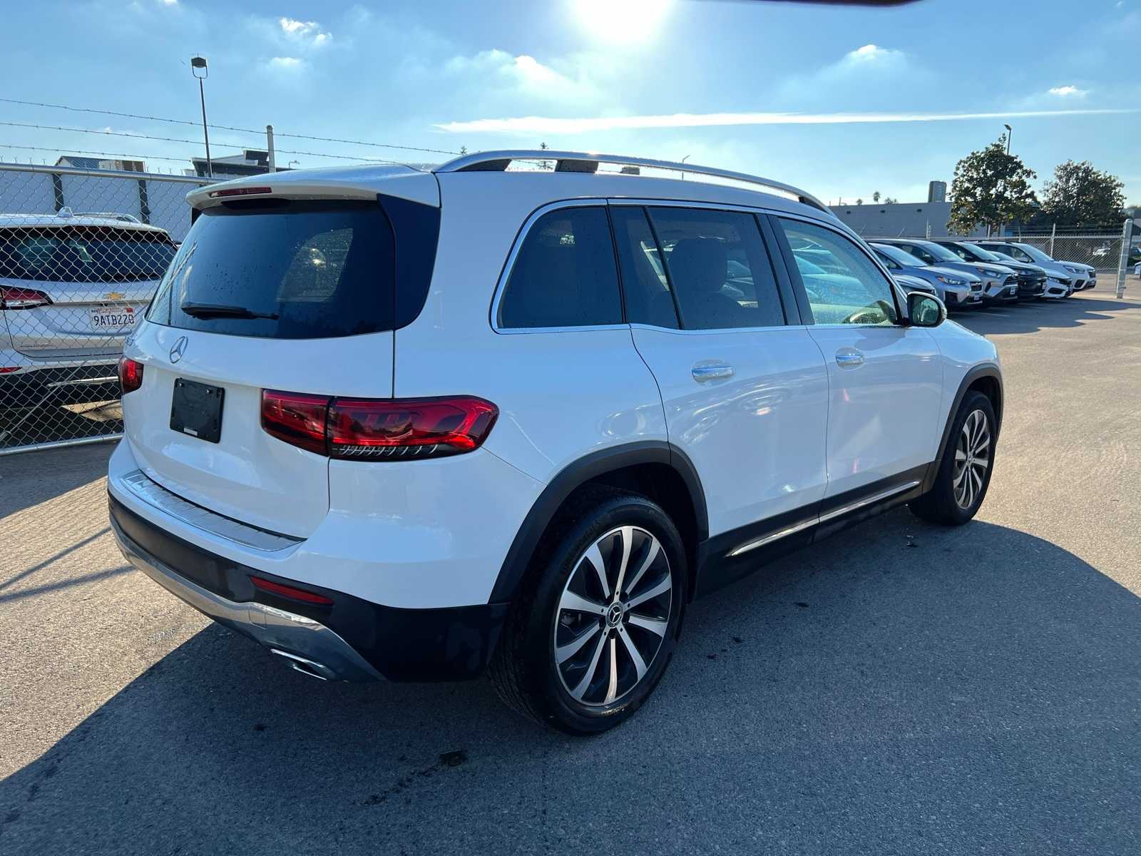 Thumbnail: 2020 Mercedes-Benz GLB - 8