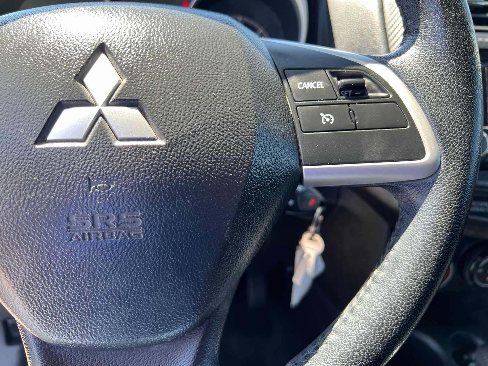 Thumbnail: 2015 Mitsubishi Outlander Sport - 36