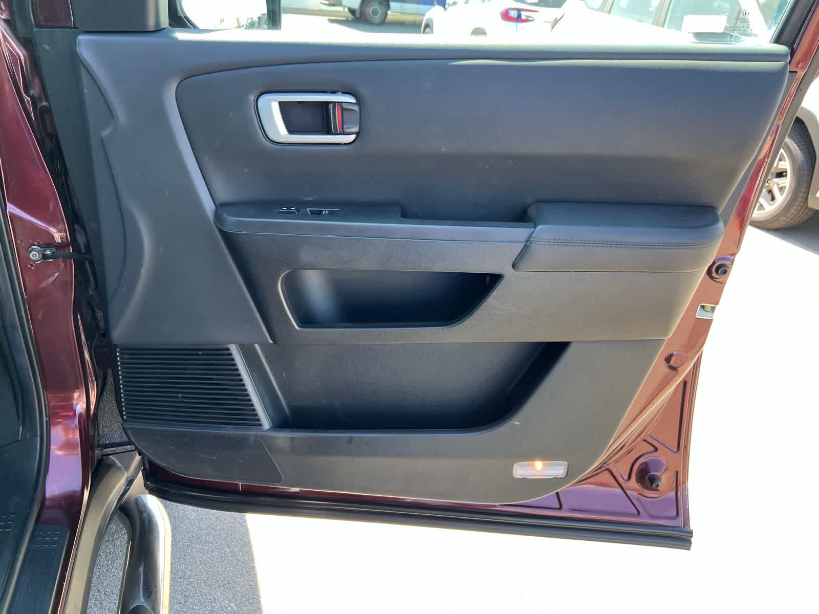 Thumbnail: 2013 Honda Pilot - 26