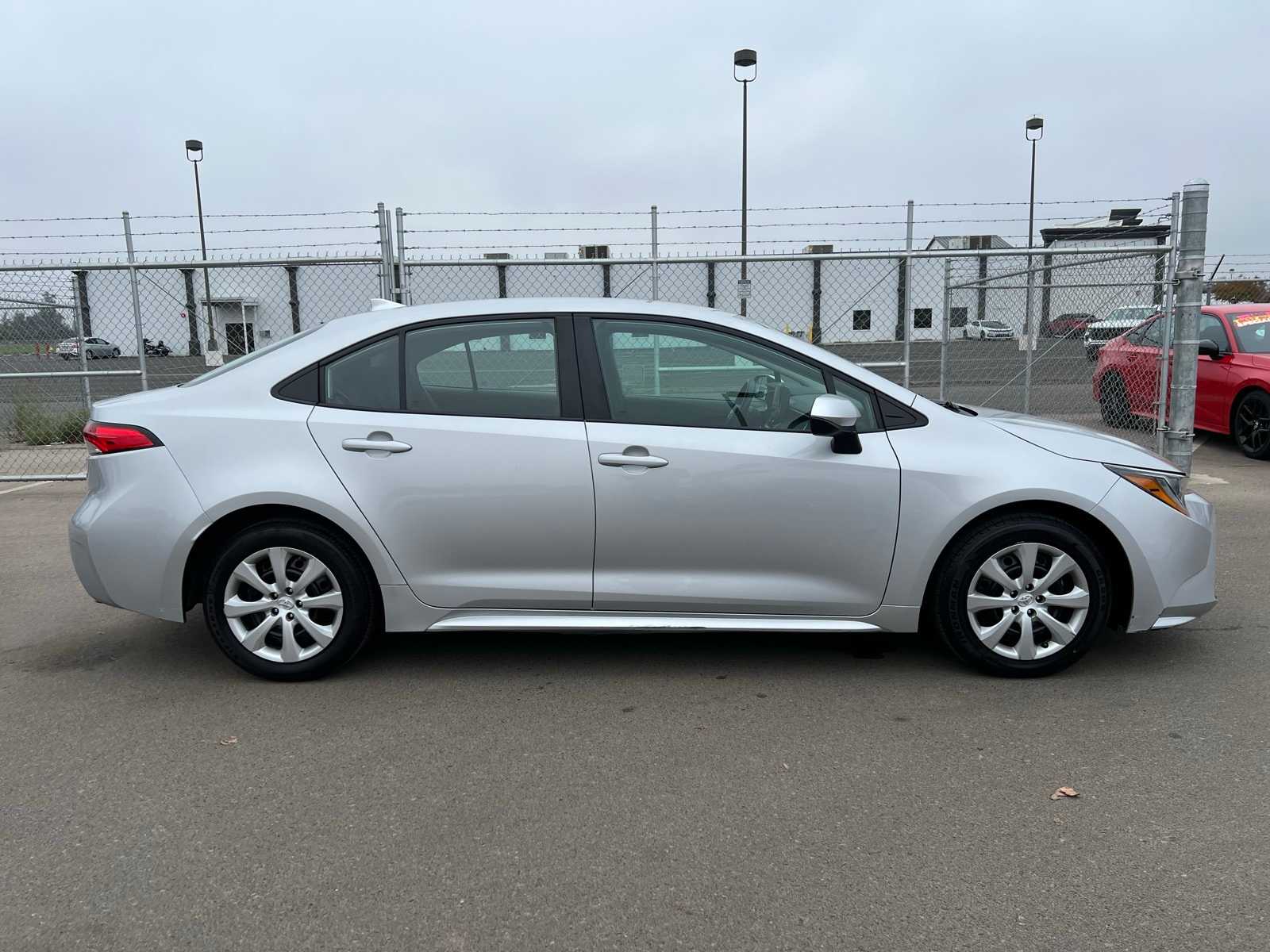 Thumbnail: 2024 Toyota Corolla - 9