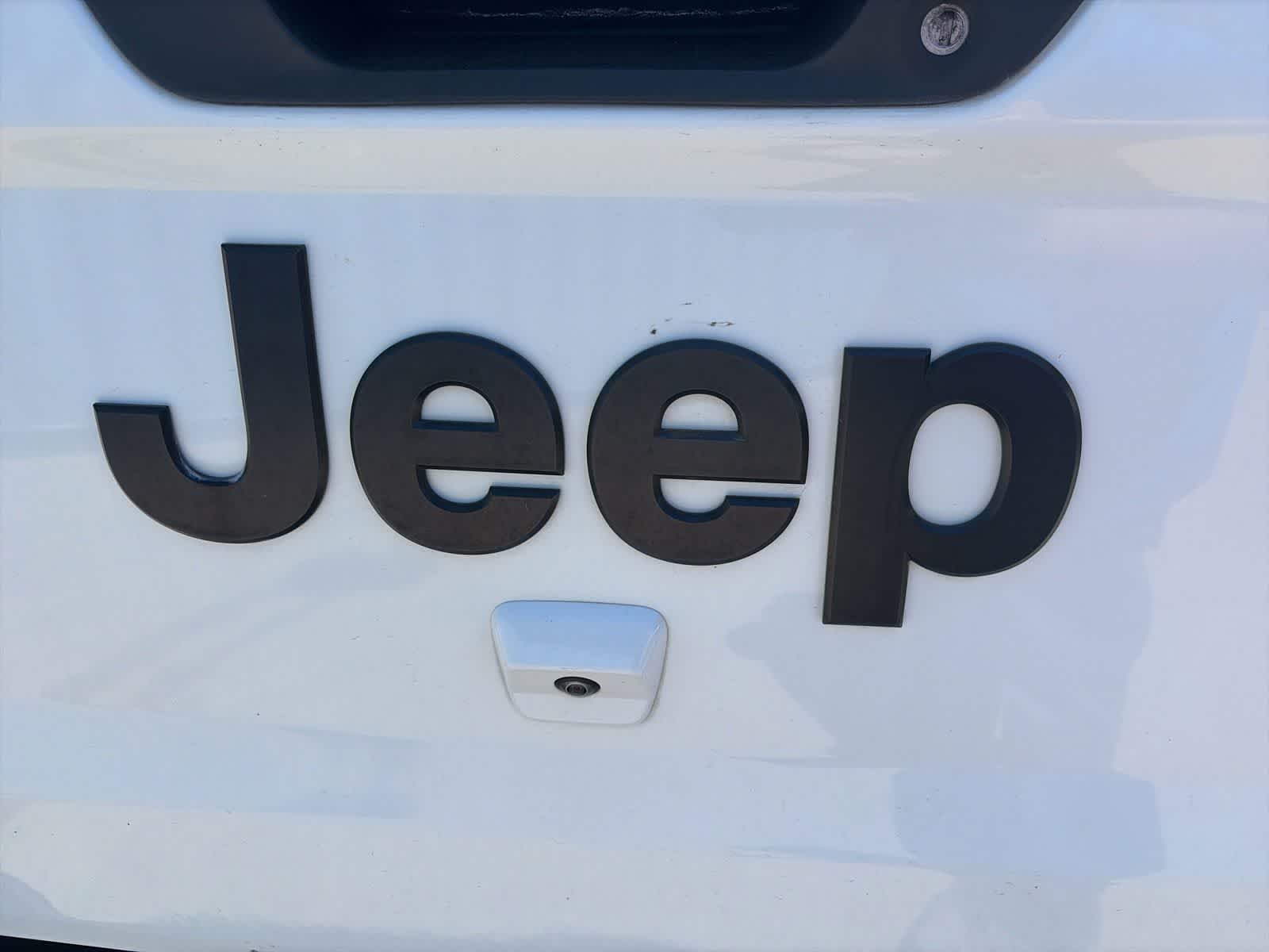 Thumbnail: 2023 Jeep Gladiator - 13