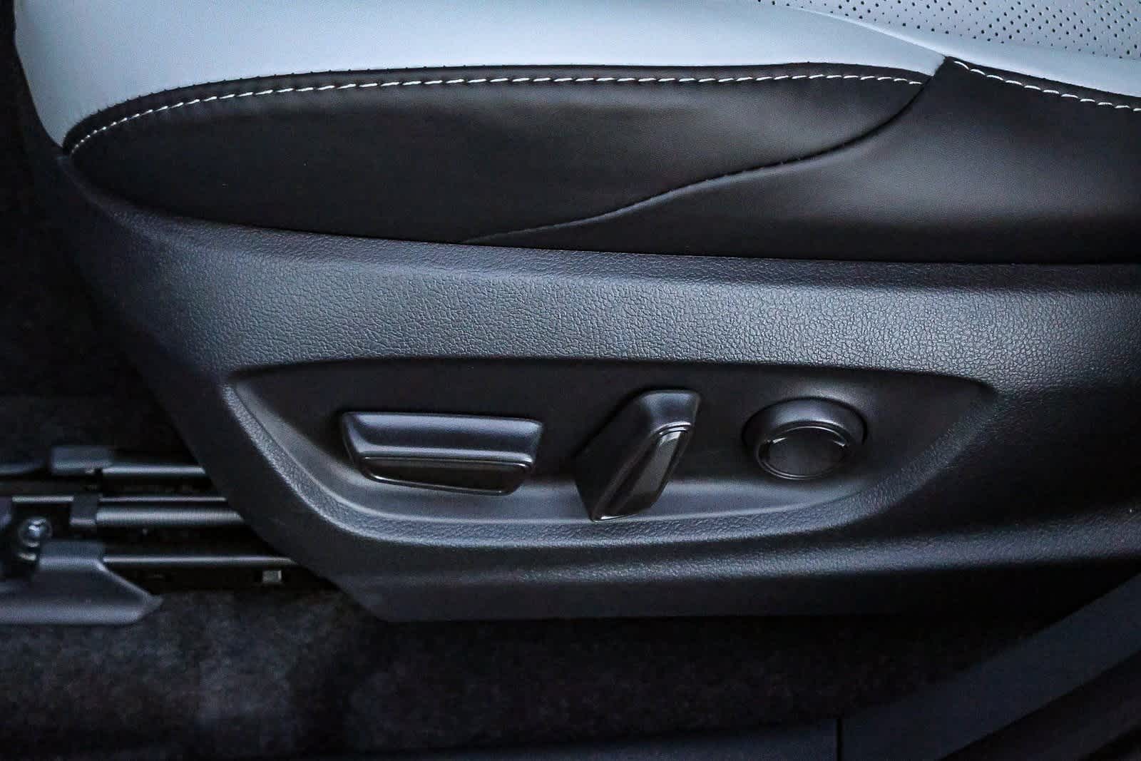 Thumbnail: 2026 Subaru Solterra - 20