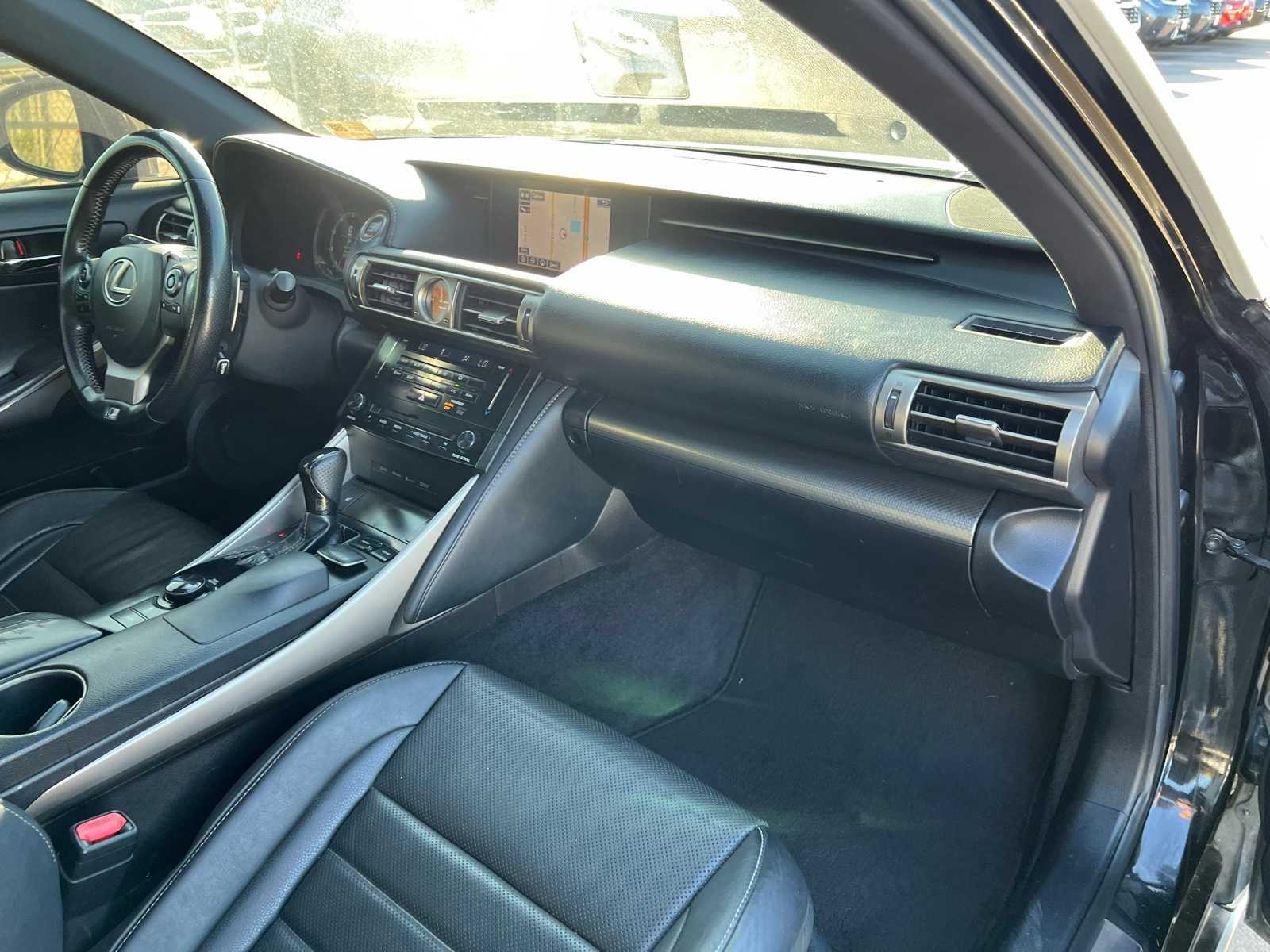 Thumbnail: 2014 Lexus IS - 24