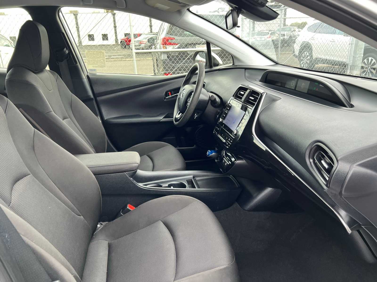 Thumbnail: 2020 Toyota Prius - 27