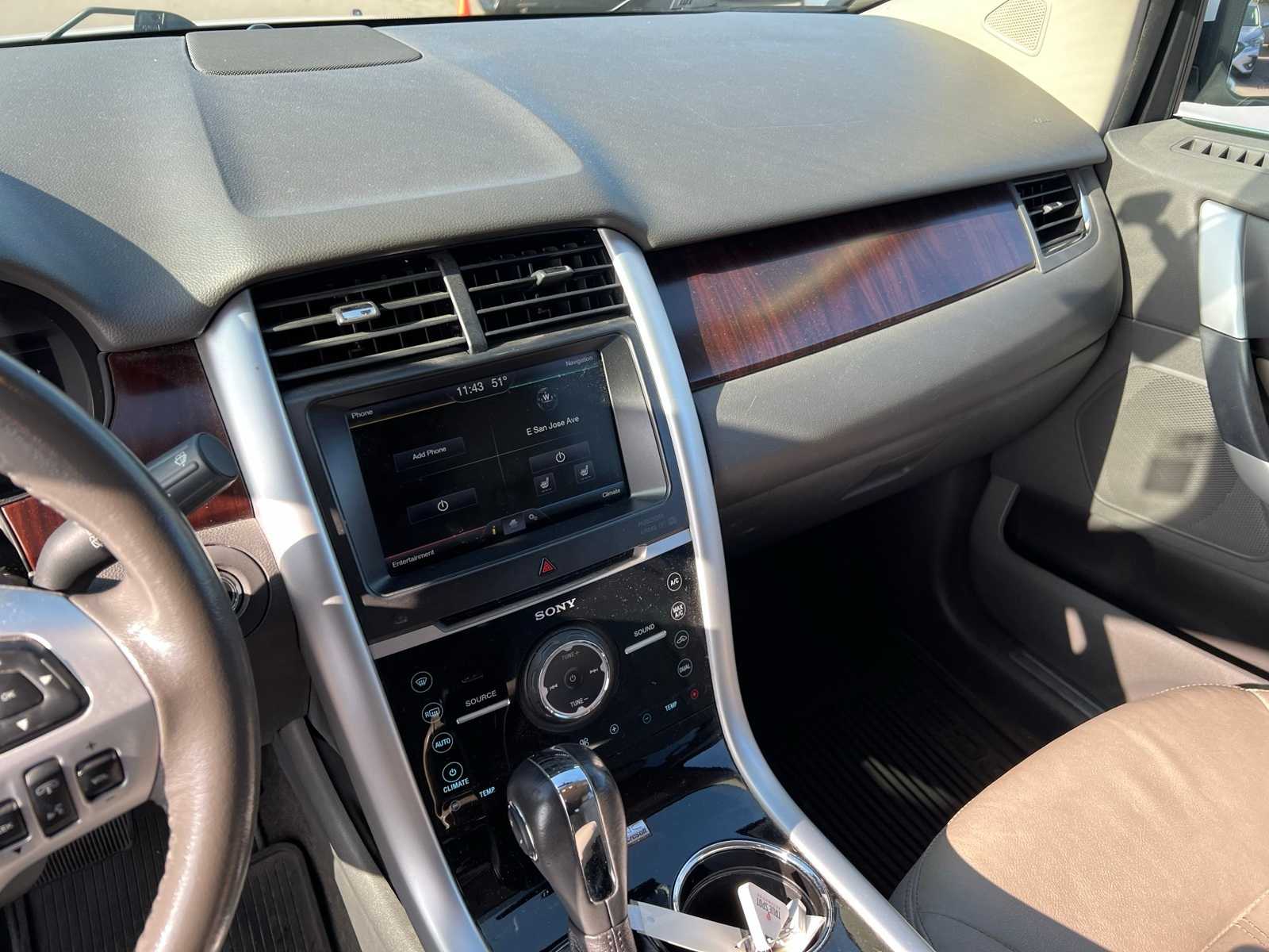 Thumbnail: 2013 Ford Edge - 32