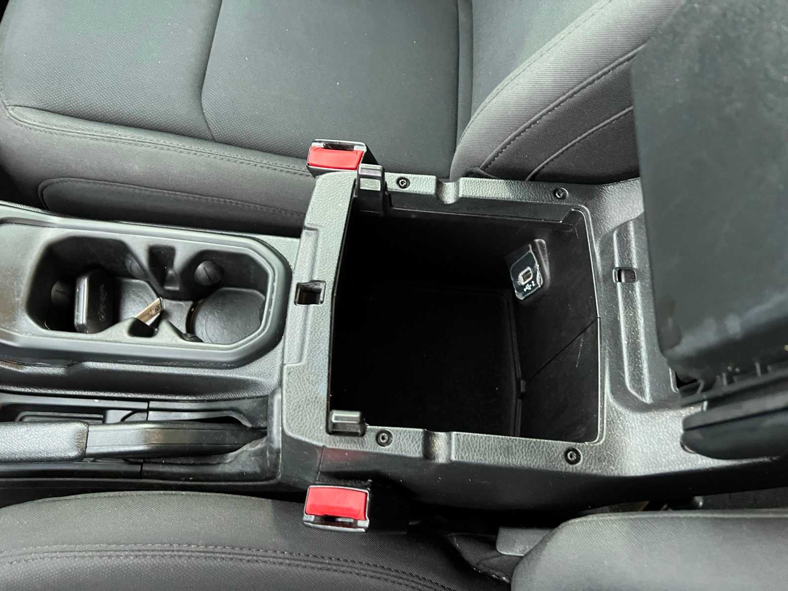 Thumbnail: 2022 Jeep Wrangler - 38