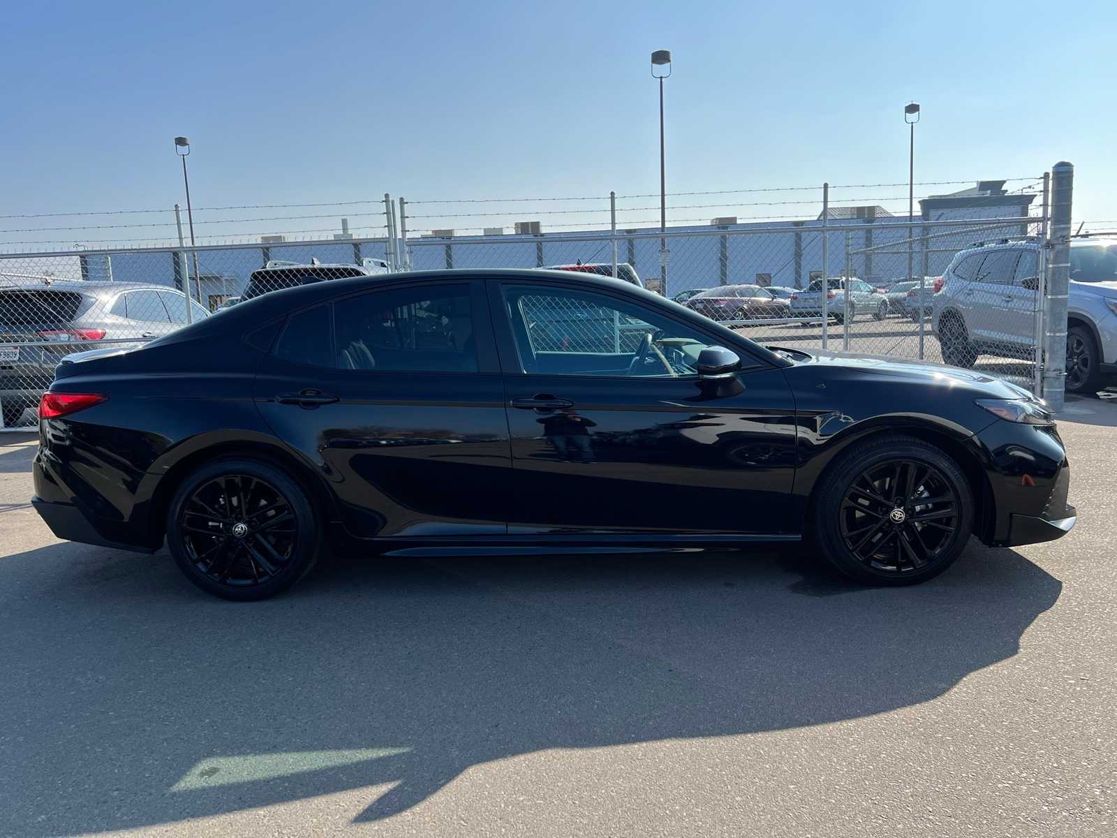 Thumbnail: 2025 Toyota Camry - 10