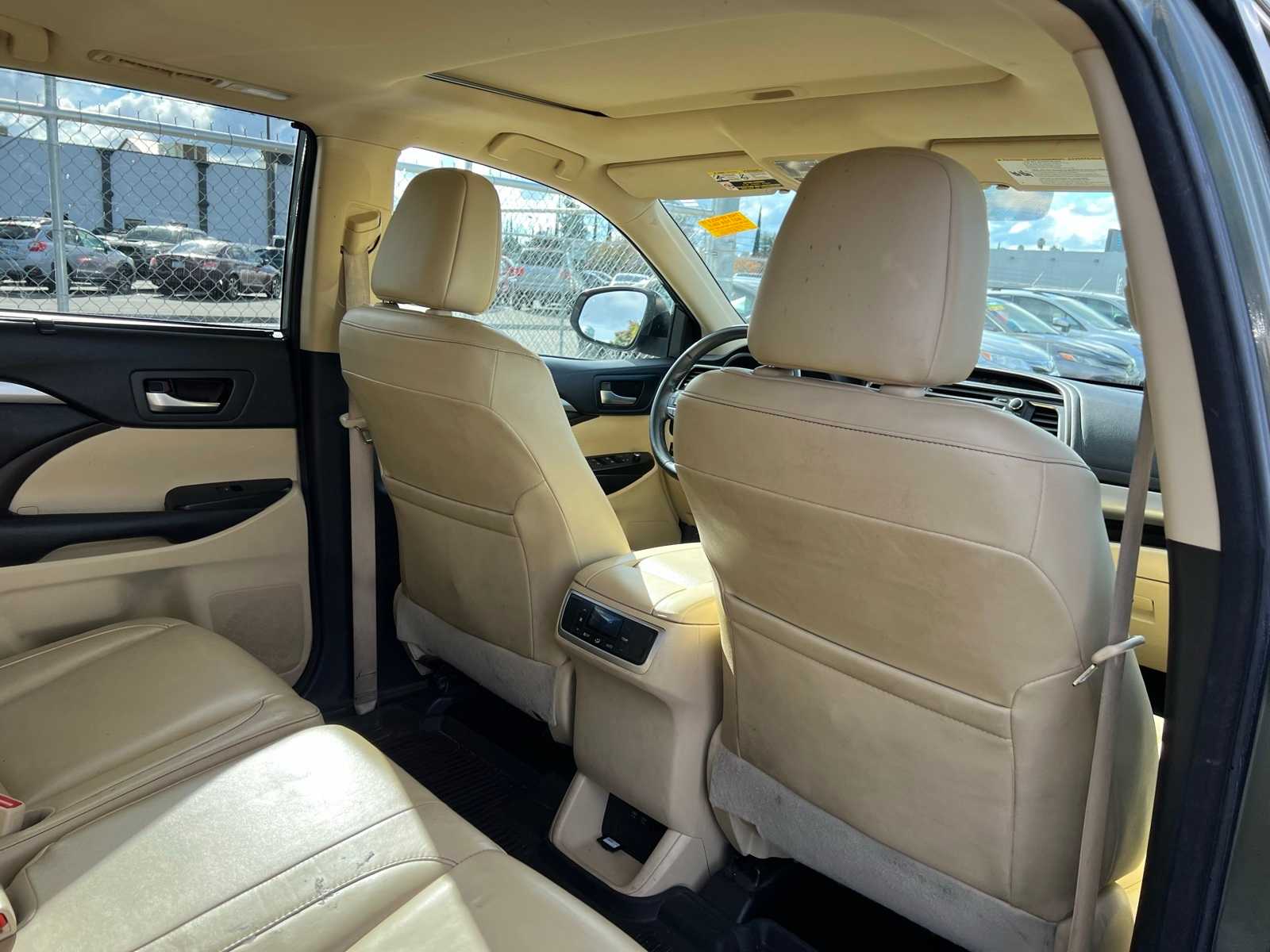 Thumbnail: 2018 Toyota Highlander - 22