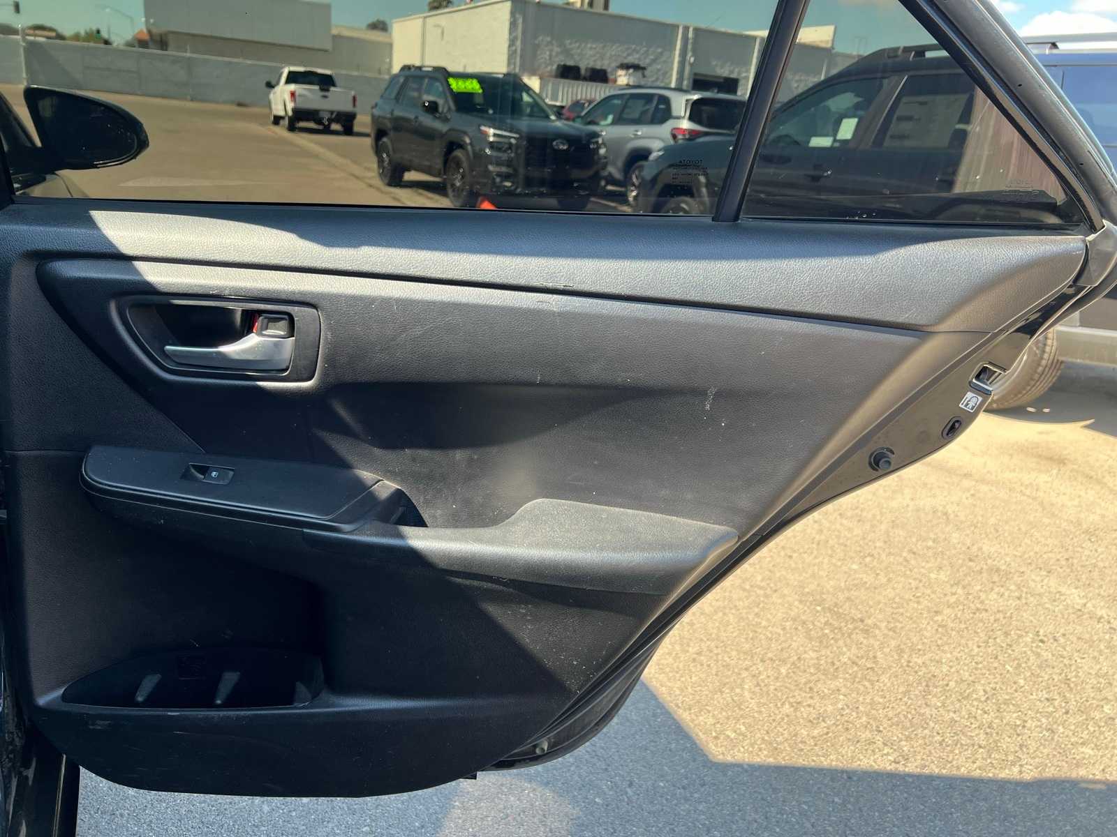 Thumbnail: 2017 Toyota Camry - 24