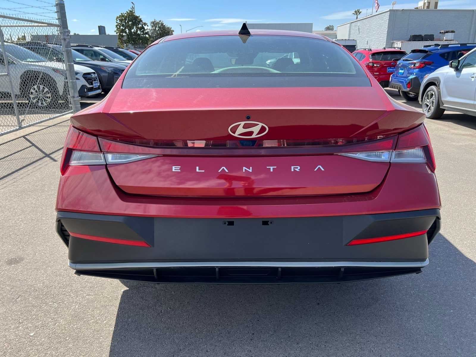 Thumbnail: 2024 Hyundai Elantra - 4