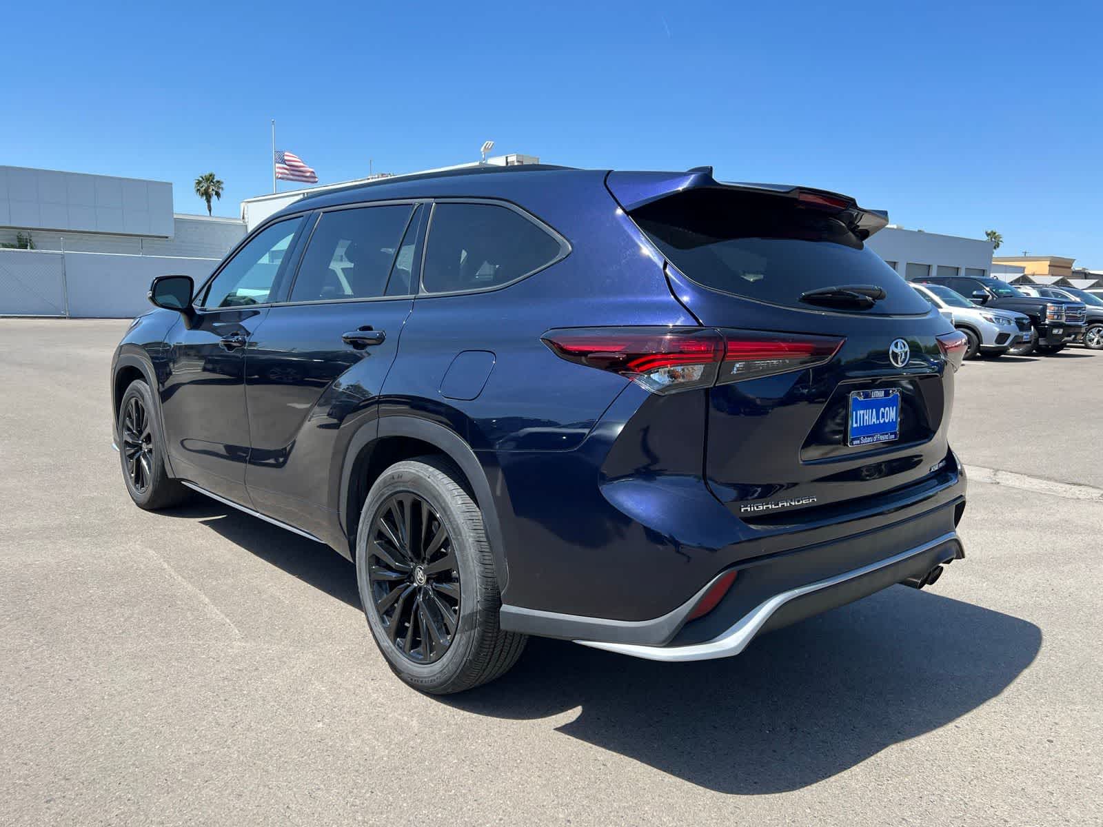 Thumbnail: 2025 Toyota Highlander - 3