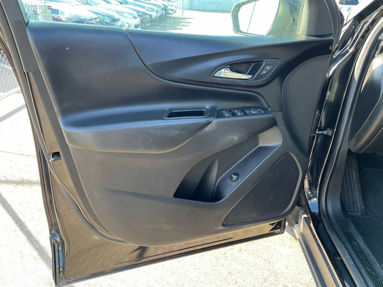 Thumbnail: 2020 Chevrolet Equinox - 16