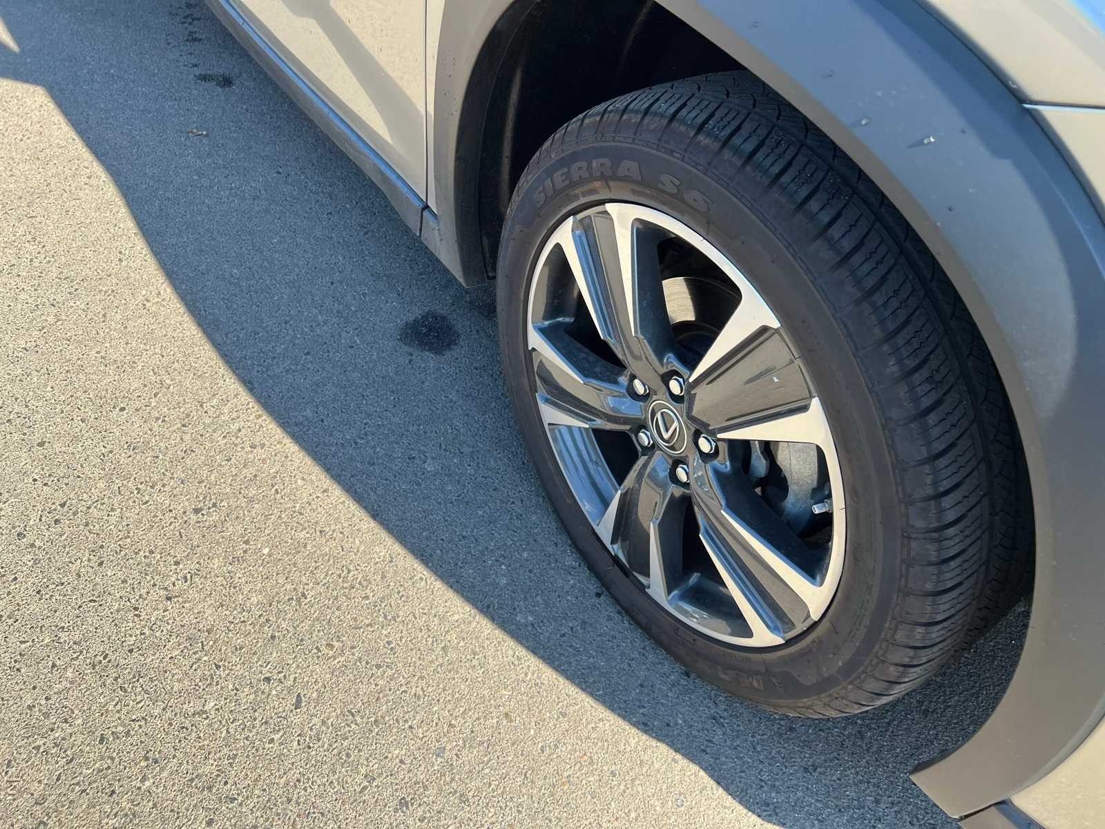 Thumbnail: 2020 Lexus UX - 24