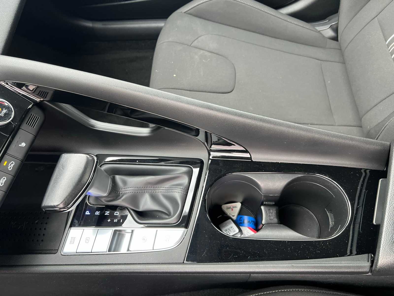 Thumbnail: 2023 Hyundai Elantra - 38