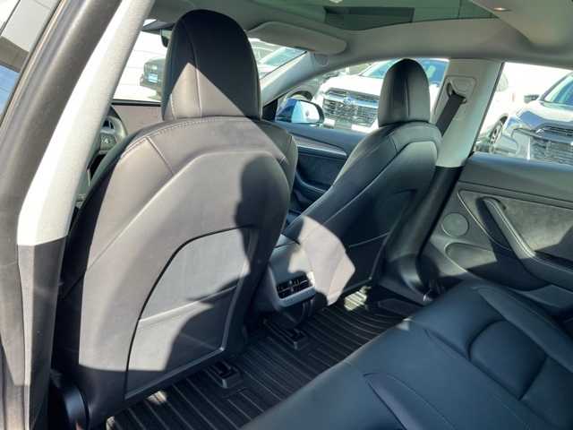 Thumbnail: 2022 Tesla Model 3 - 16