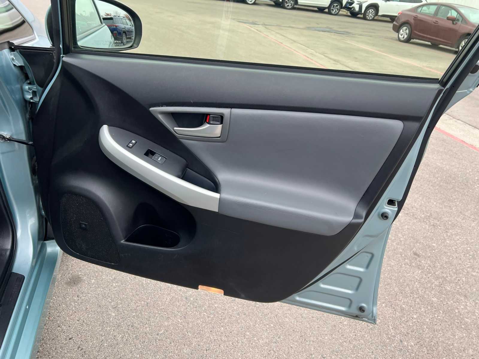 Thumbnail: 2012 Toyota Prius - 28