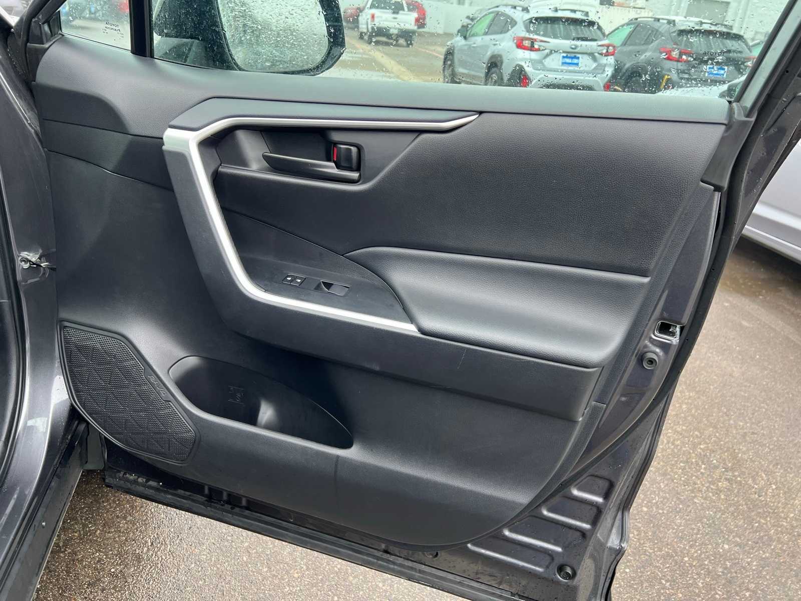 Thumbnail: 2024 Toyota RAV4 - 28