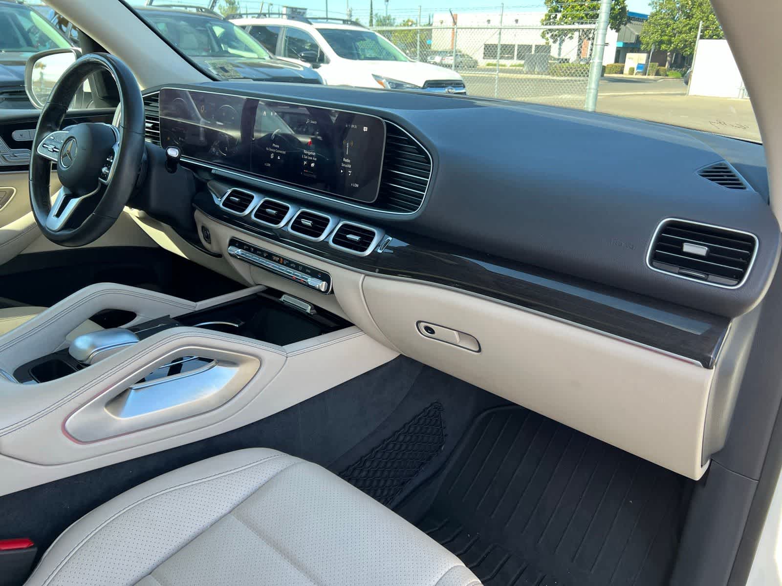 Thumbnail: 2020 Mercedes-Benz GLE - 24