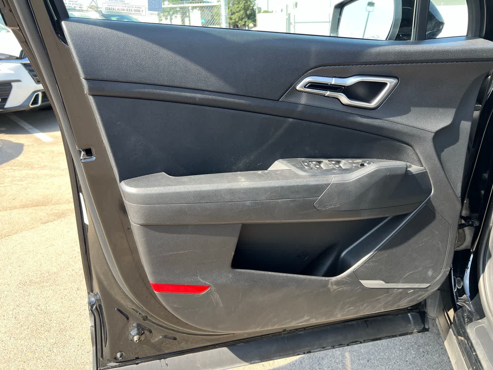 Thumbnail: 2025 Kia Sportage - 16