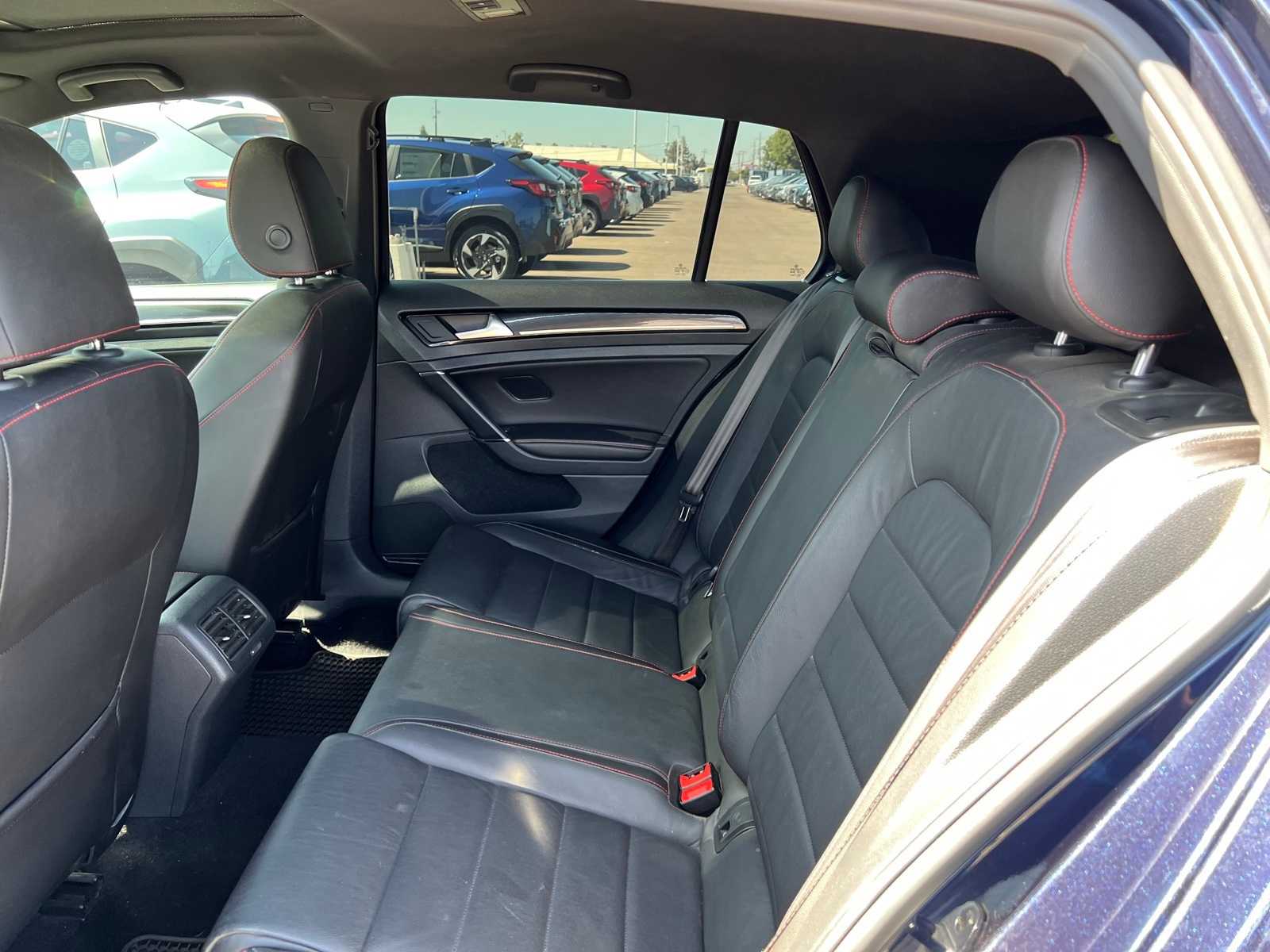 2017 Volkswagen Golf GTI Autobahn 17