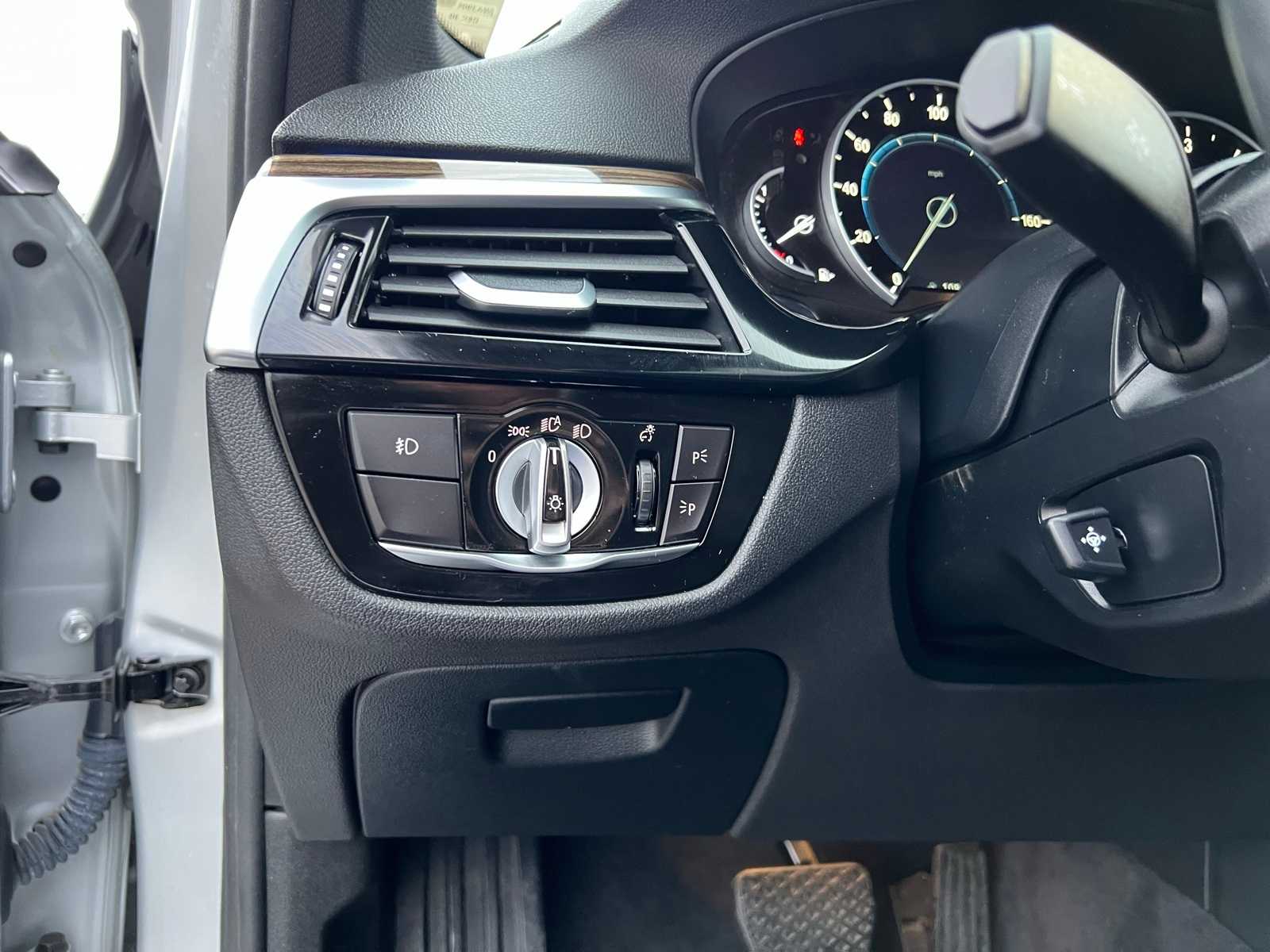 Thumbnail: 2018 BMW 5 Series - 32