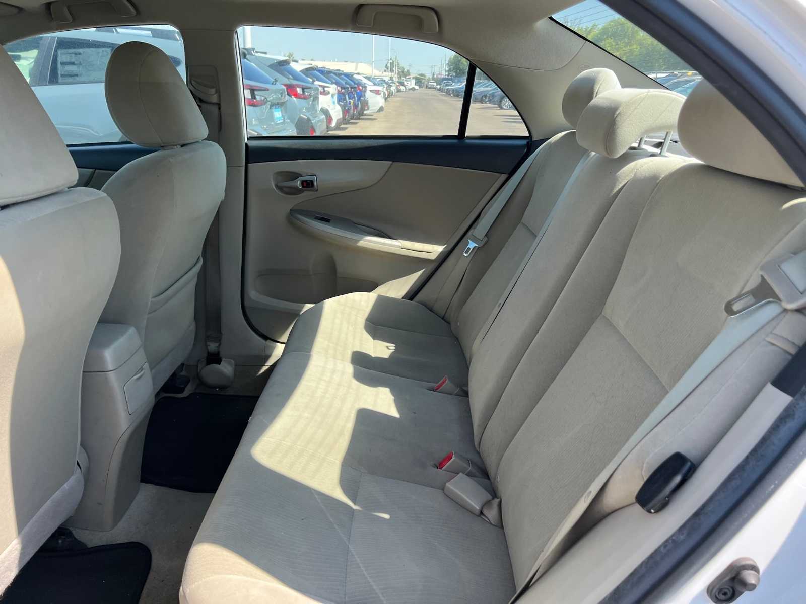 Thumbnail: 2011 Toyota Corolla - 19