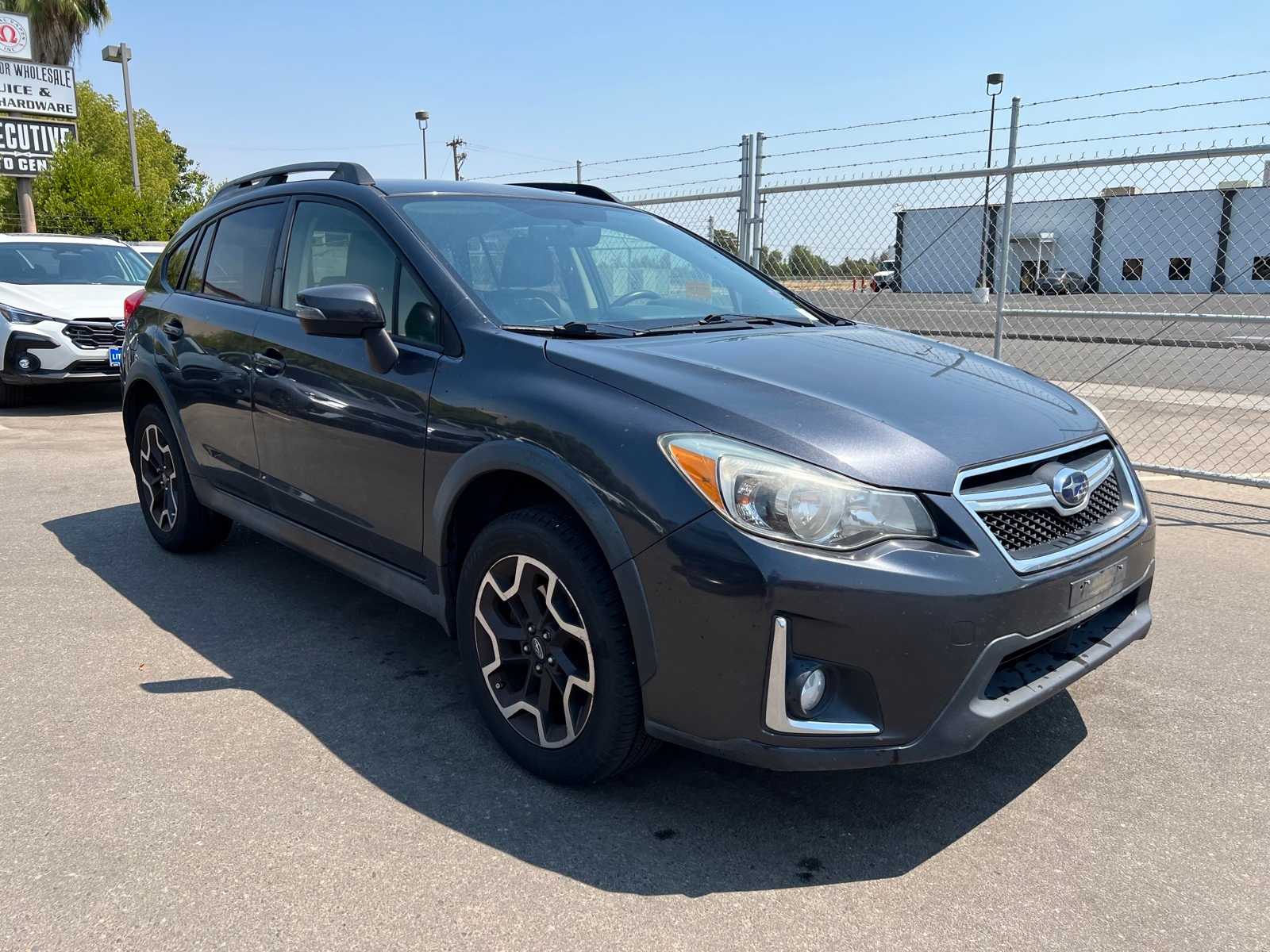 Thumbnail: 2017 Subaru Crosstrek - 10