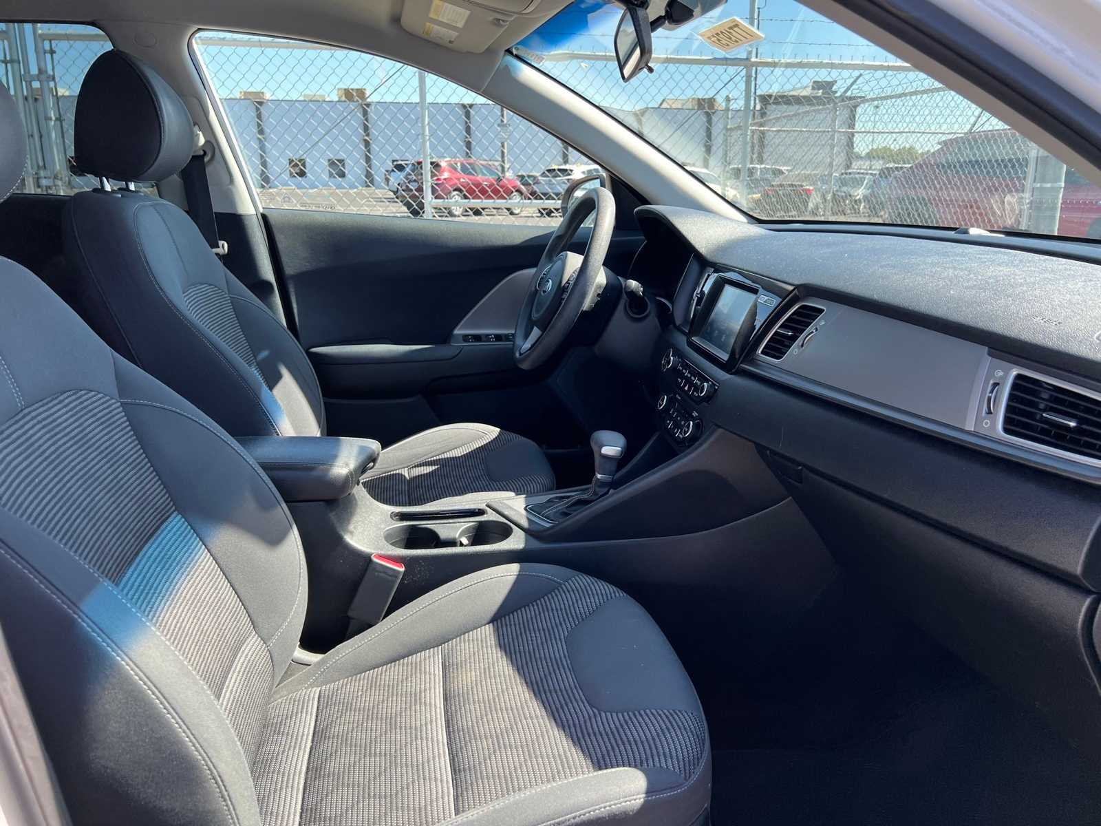 Thumbnail: 2018 Kia Niro - 27
