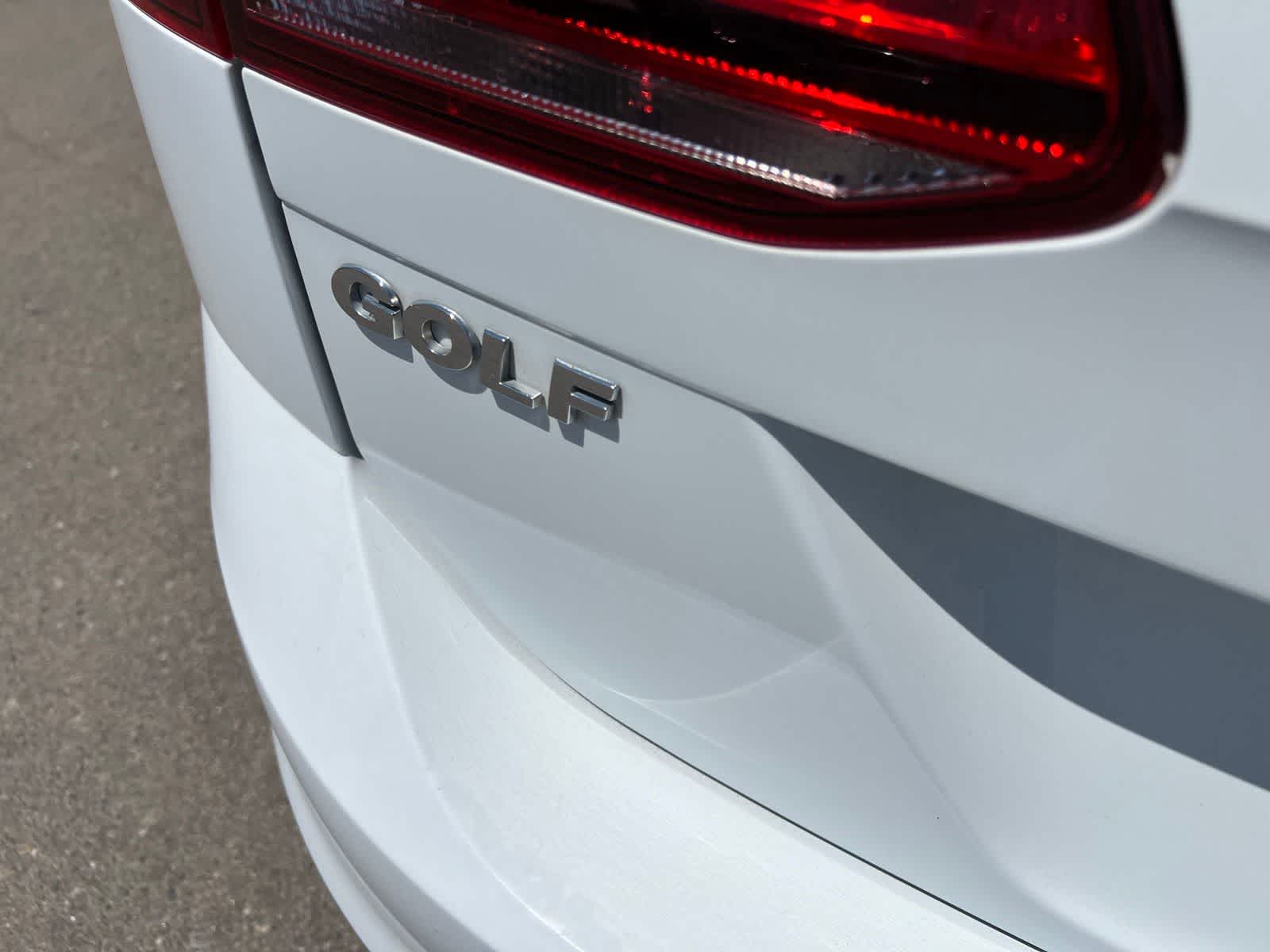 Thumbnail: 2015 Volkswagen Golf - 4