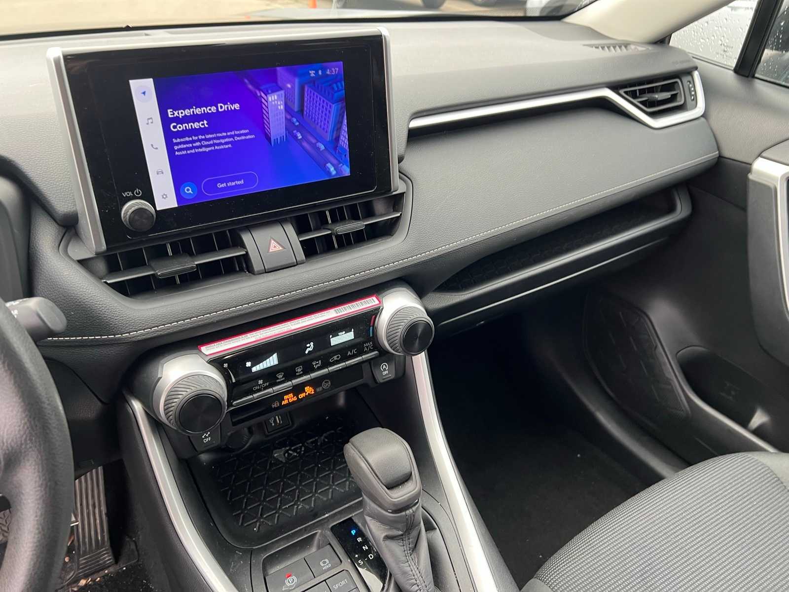 Thumbnail: 2024 Toyota RAV4 - 32