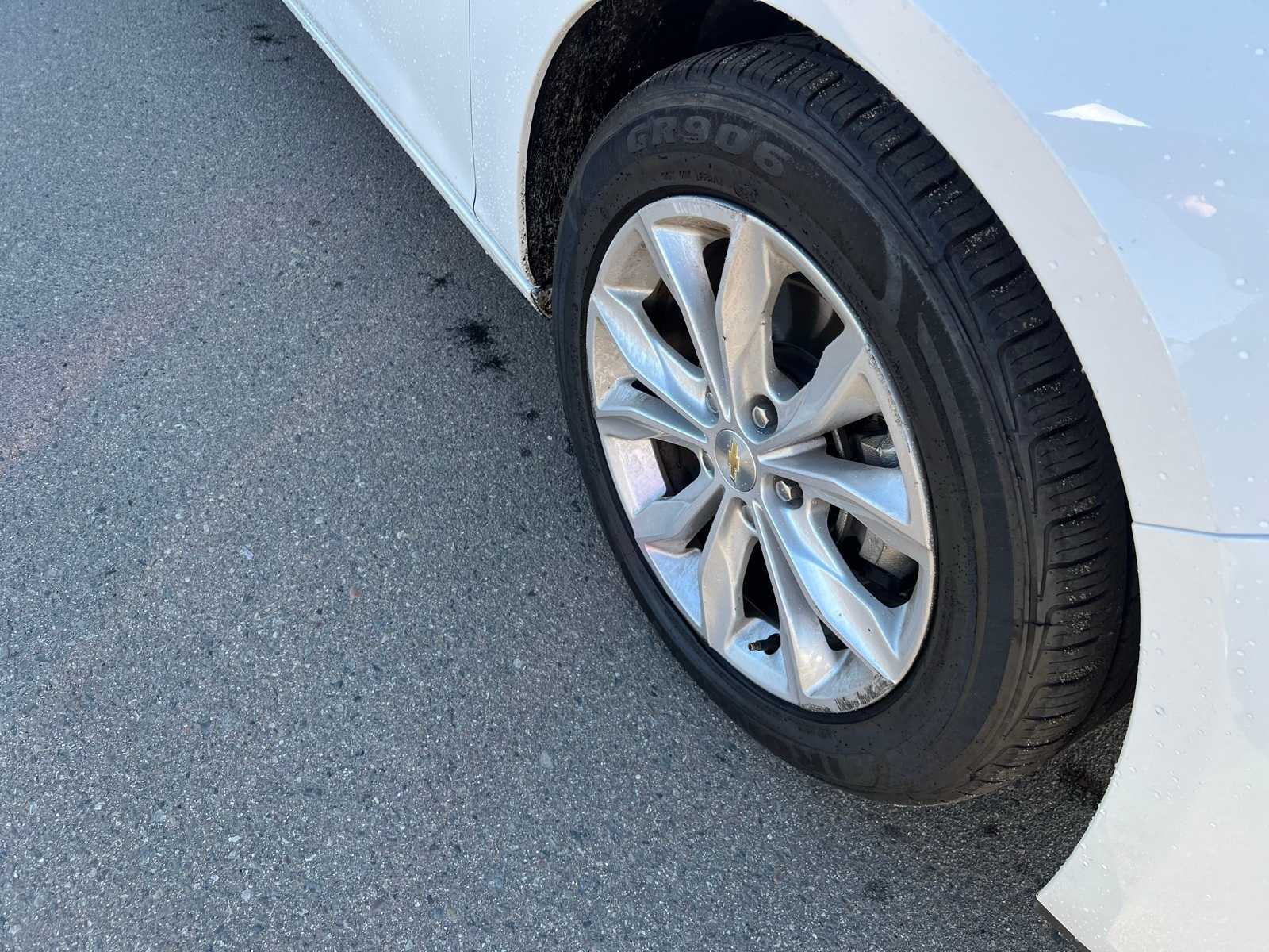 Thumbnail: 2023 Chevrolet Malibu - 25